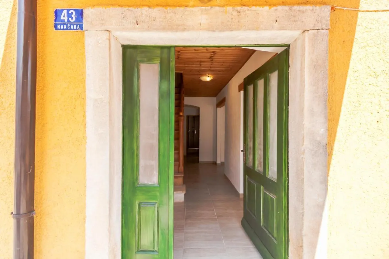 House Krizanic In Marcana, Istria, With 2 Apartments, Total 9 Guests 0*,