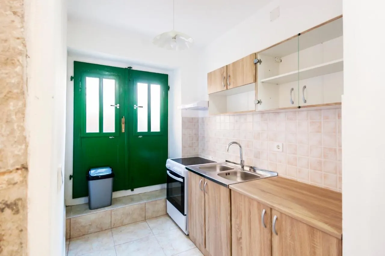 House Krizanic In Marcana, Istria, With 2 Apartments, Total 9 Guests Gasthof