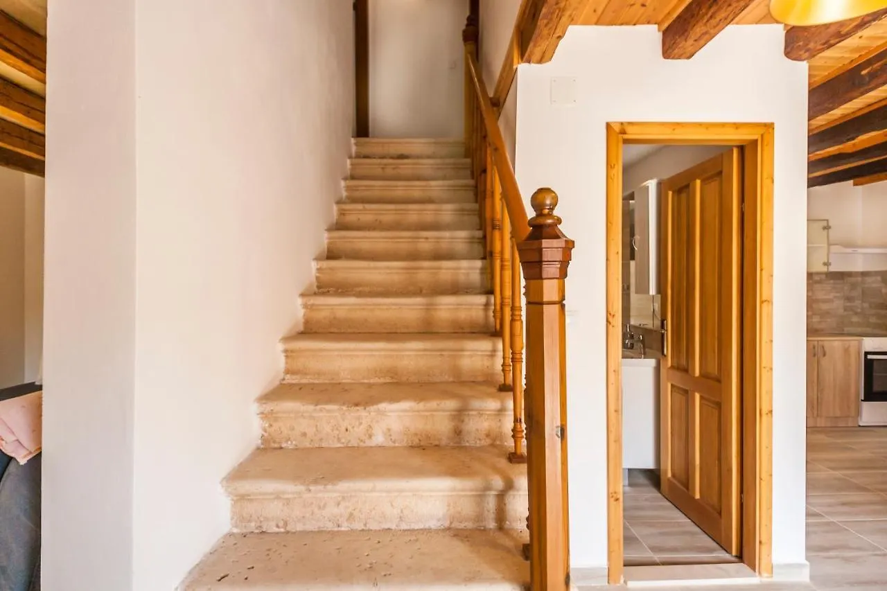 House Krizanic In Marcana, Istria, With 2 Apartments, Total 9 Guests 게스트하우스