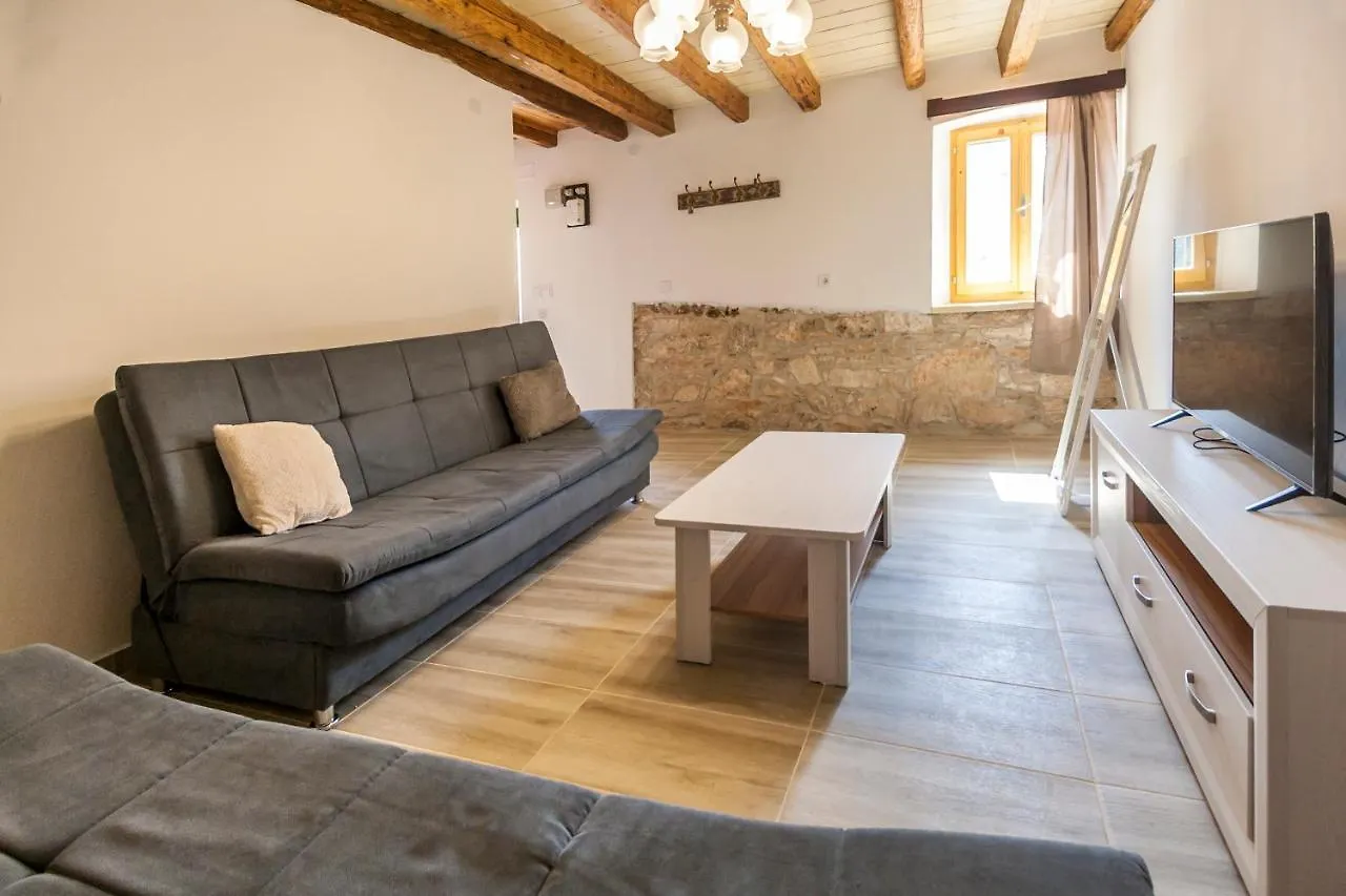 House Krizanic In Marcana, Istria, With 2 Apartments, Total 9 Guests 0*,